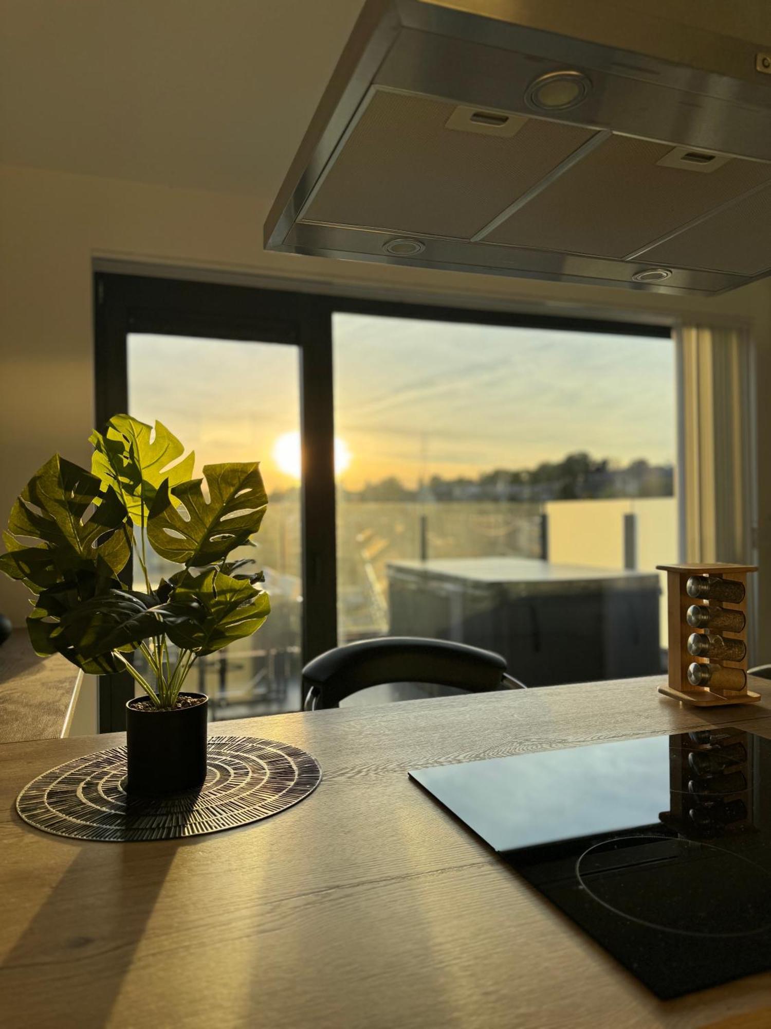 Liege Luxe & Jacuzzi Sous Les Etoiles Apartamento Saint-Nicolas  Exterior foto